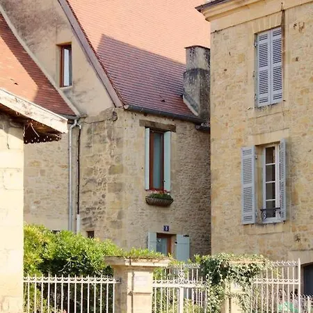 Town House, Gite De Charme 사흘라 라 카네다