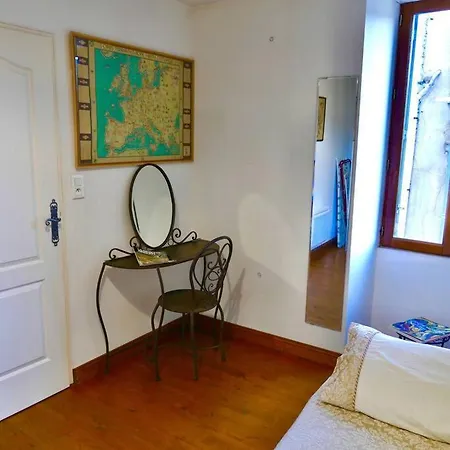 Town House, Gite De Charme 펜션